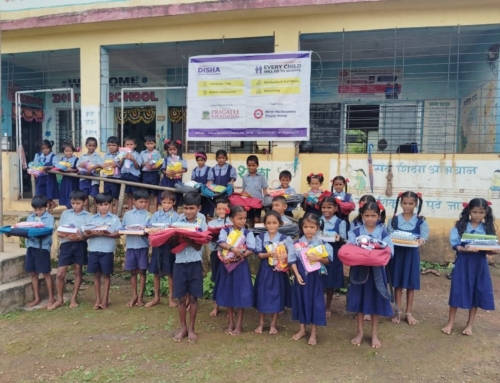 Distributed school kits to ZP School